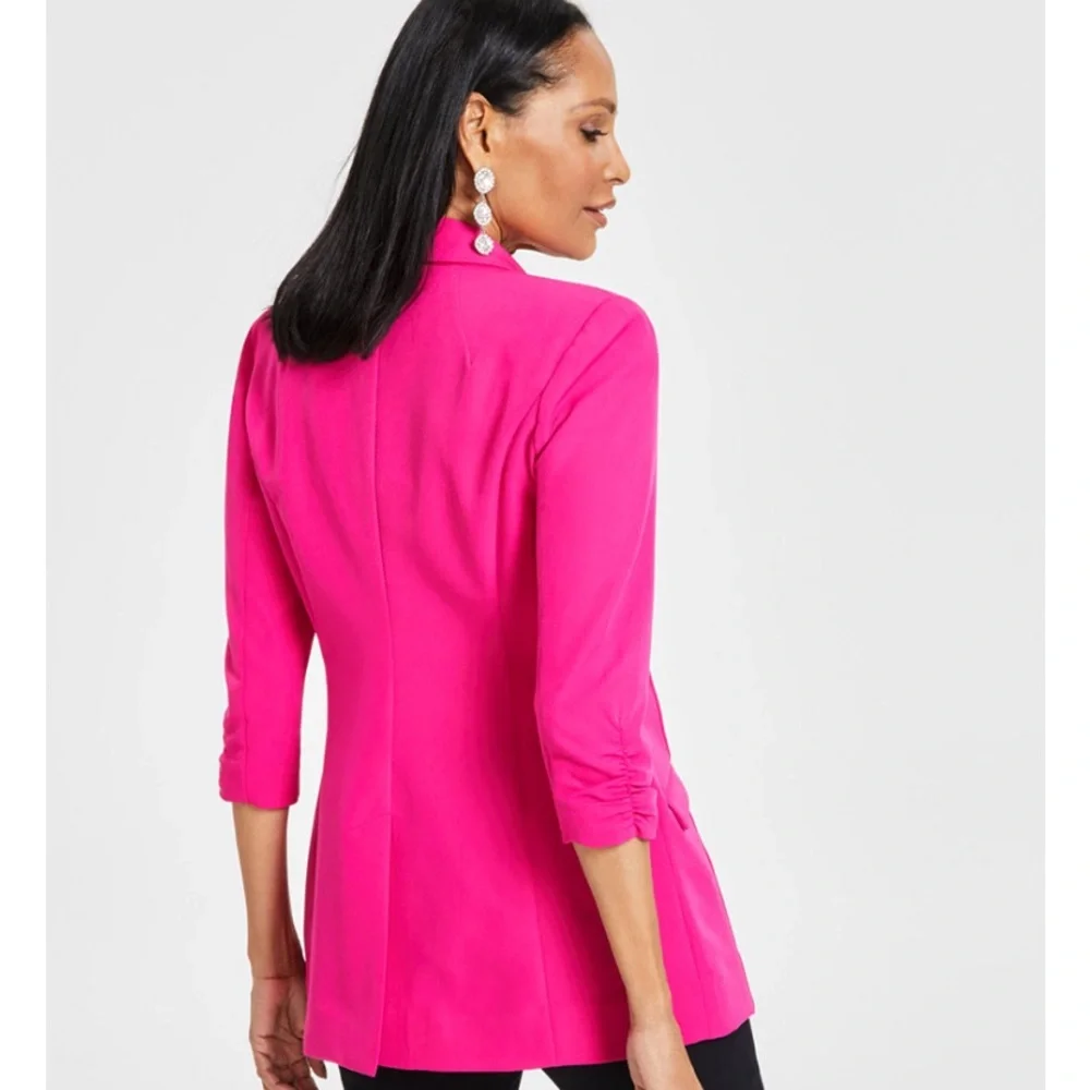 Gorgeous Woman’s Hot Fuchsia Pink 3/4 Ruched Sleeve Tailored Blazer - Picture 3 of 10